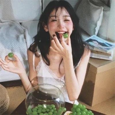 胭脂似火海报
